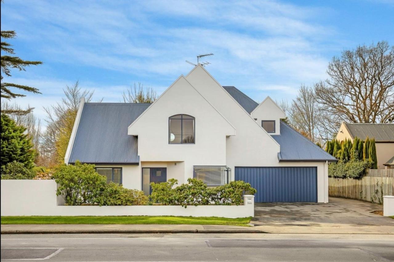 Christchurch Airport House Exterior photo
